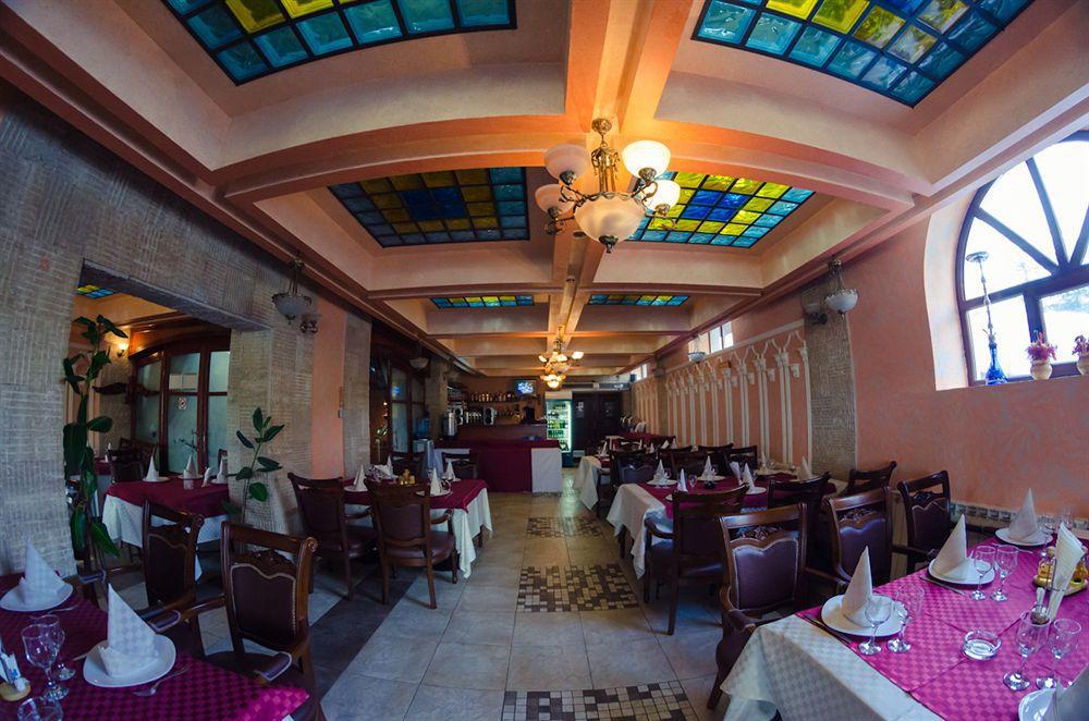 Predeal Comfort Suites Restaurant bilde