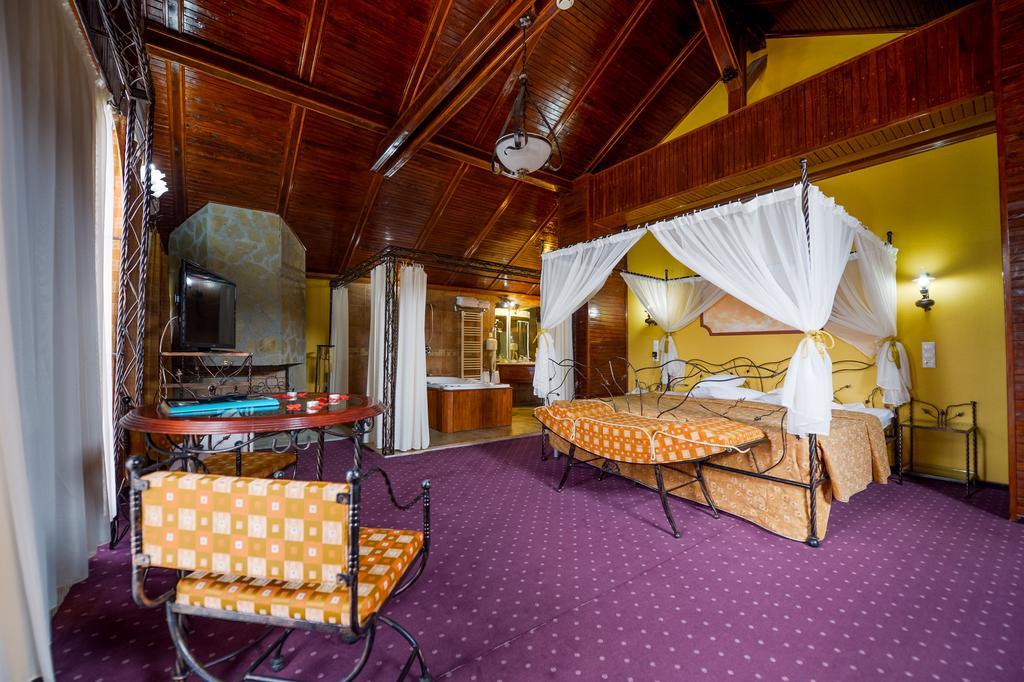 Predeal Comfort Suites Eksteriør bilde